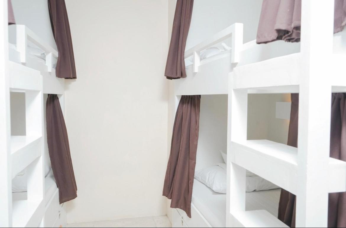 The A Hostel Balabag  Экстерьер фото